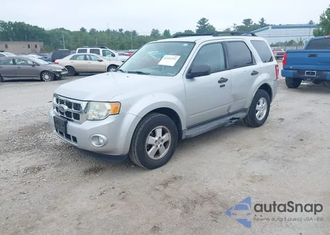 2009 Ford Escape Xlt z USA, uszkodzony, nr VIN 1FMCU93G59KA92198